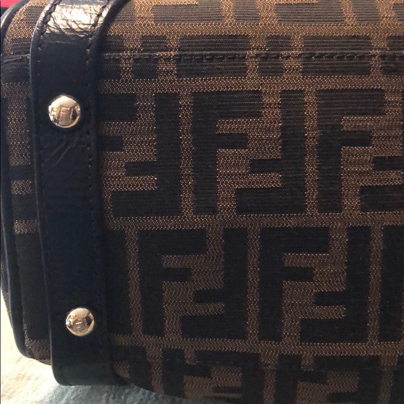 New fendi bag , no tag on - Picture 4 of 15